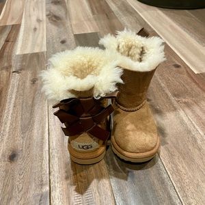 Toddler Bailey Bow Uggs